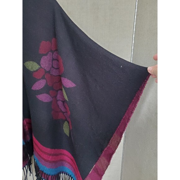 ACCESSORY STREET Acrylic Open Poncho Wrap with Fringe Floral Pattern One Size - Picture 2 of 7